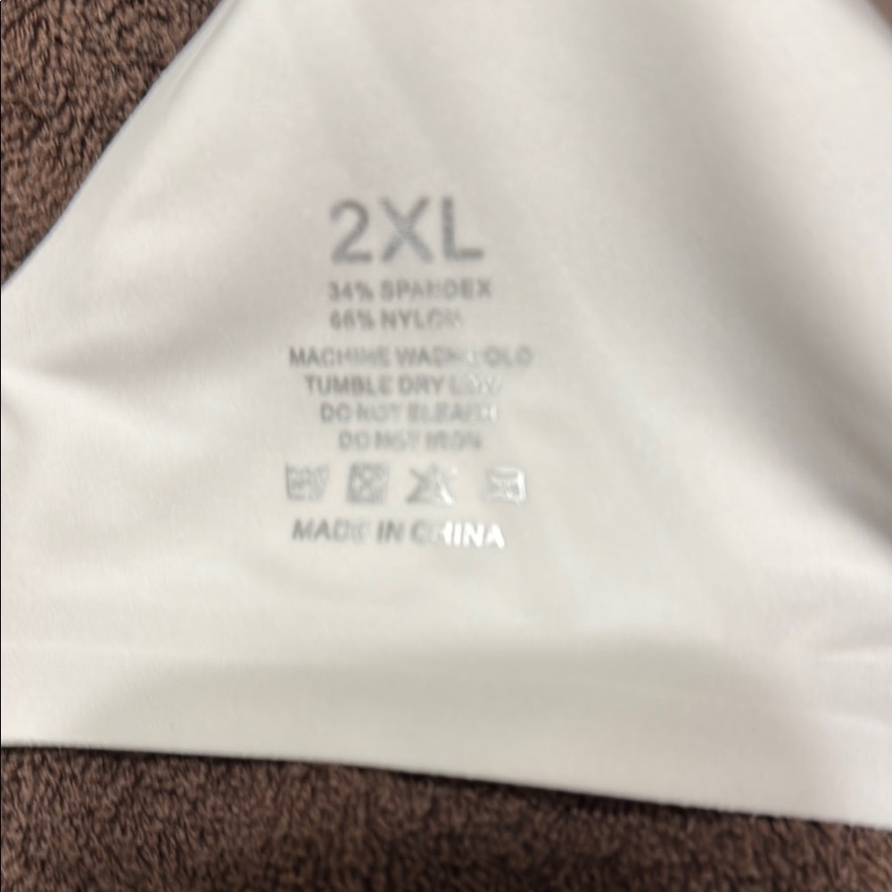 White Supportive Bra with Molded Cups and Adjustable Straps - Picture 7 of 9